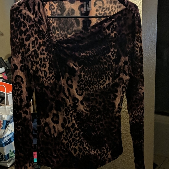 Top - Picture 1 of 1